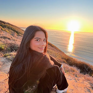 Meet your Posher, Alma